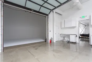 Studio No.200 - C Photo 2