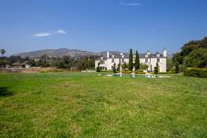 French Country Villa Photo 4