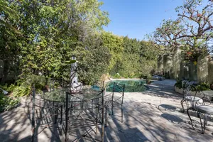 Decorative Delight Photo 4