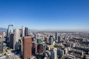 Downtown Luxury Hotel Photo 3