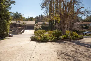 Simple Suburbia Photo 3