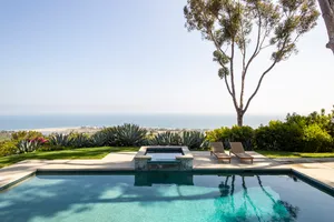 Pacific View Modern Photo 2