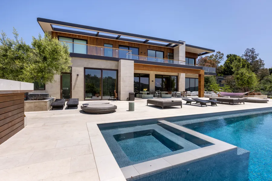 Modern No.2930 Photo 1