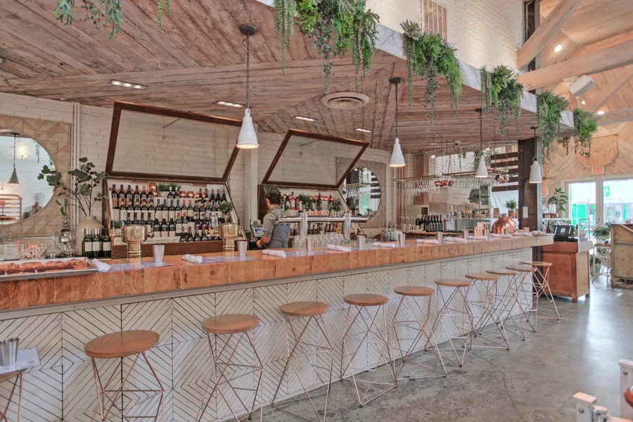 Darling Abbott Kinney Restaurant Photo 1