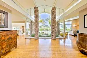 Architectural Mid-Century No.67 Photo 2