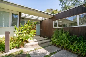 Mid-Century Modern Zen Photo 2