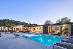 Modern No.2935 Photo 2