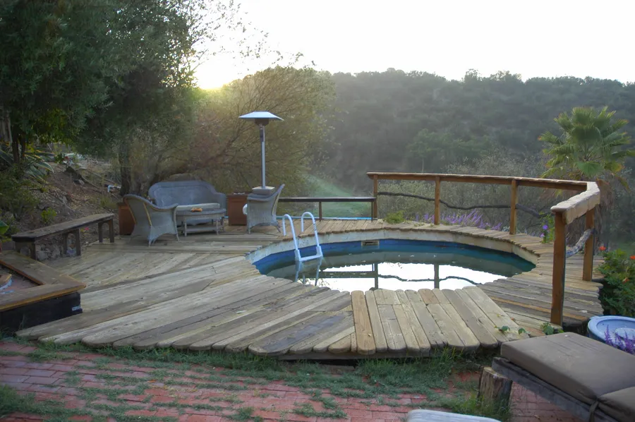 Rustic Mountain Cottage Photo 1