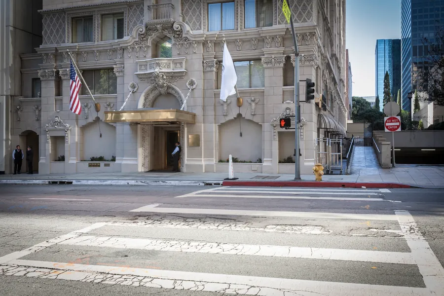 Spanish Style Hotel, Heart of LA Photo 1