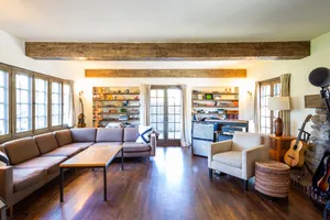 Mansion No.2025 Photo 4