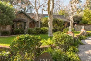 Rustic Fantasy Manor Photo 4