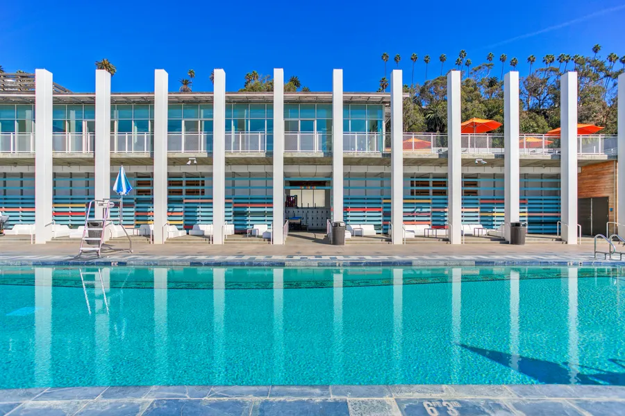 Sand &amp; Sea Photo 1