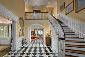 Classic Elegance Photo 4