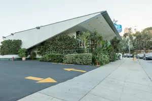 Retro Era Family Diner Photo 2