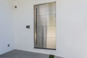 Blue &amp; Bleached Photo 2