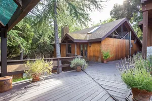 Streamside Redrock Cabin Photo 4