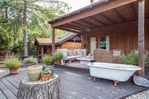 Streamside Redrock Cabin Photo 2