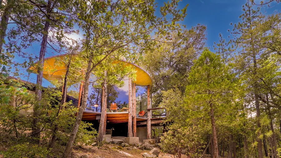 Pearlman Lautner Cabin Photo 1