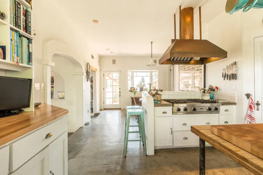 California Hideaway in the Heart of the Hollywood Photo 1