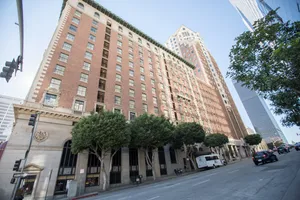 1920's Era Hotel Photo 4