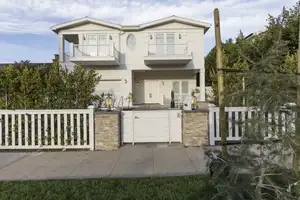 New California No.14 Photo 4