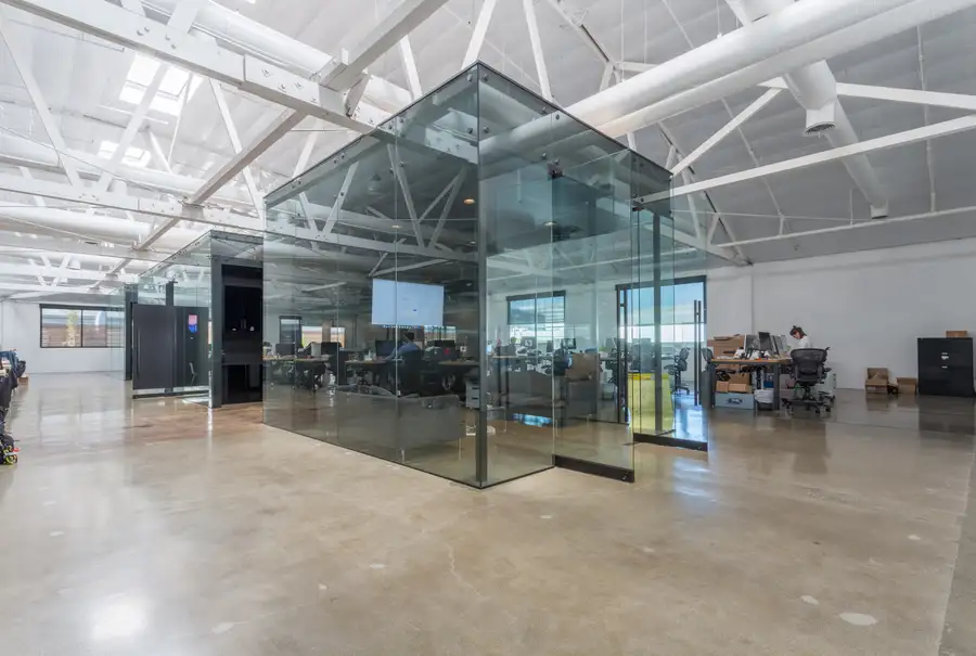 Modern Office No.7 Photo 1