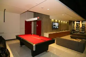 The Hollywood No.311 Photo 4