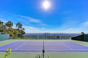 The Club House Photo 4