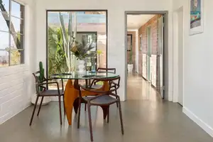 Dome House Photo 3