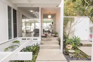 Mid Century Hideaway Photo 3