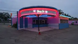 Pink's Cafe Photo 3