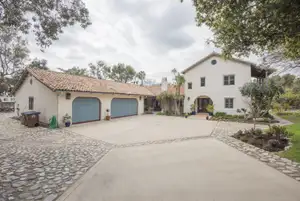 Tropical Hacienda Photo 2