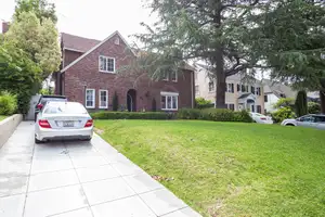 Windsor Square English Photo 2