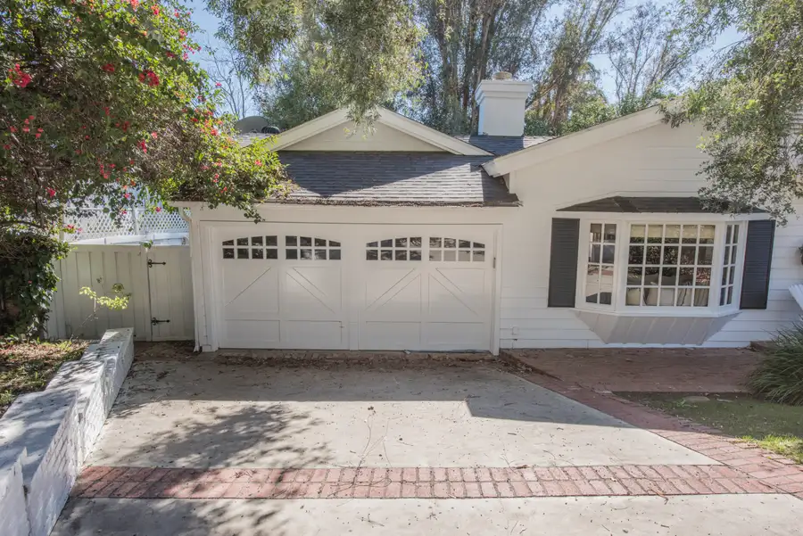 Valley Family Home Photo 1