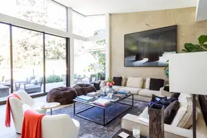 Brentwood Modern Photo 3