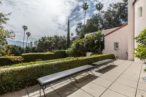 L.A. Rose Photo 3