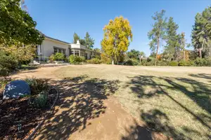 Lakefront Country Club Photo 3