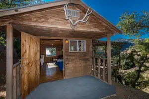 Malibu Roadhouse Photo 3