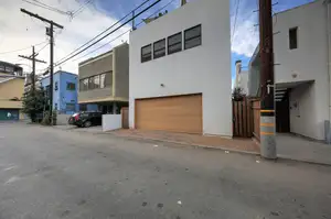 Venice Beach No.410 Photo 4