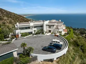 Malibu Blufftop Estate Photo 2