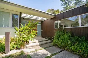 Mid-Century Modern Zen Photo 2