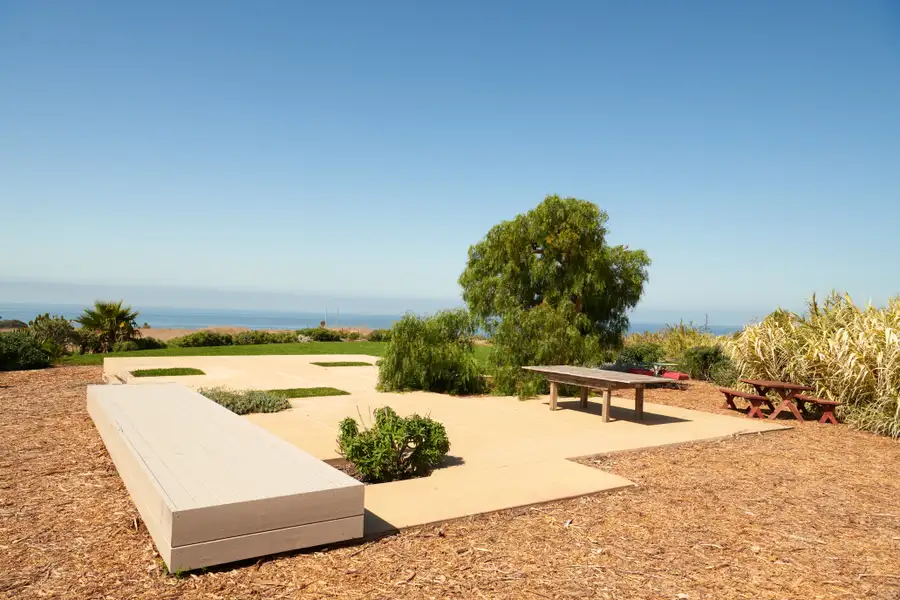 Malibu Garden Photo 1