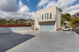 Modern No.100 Photo 4