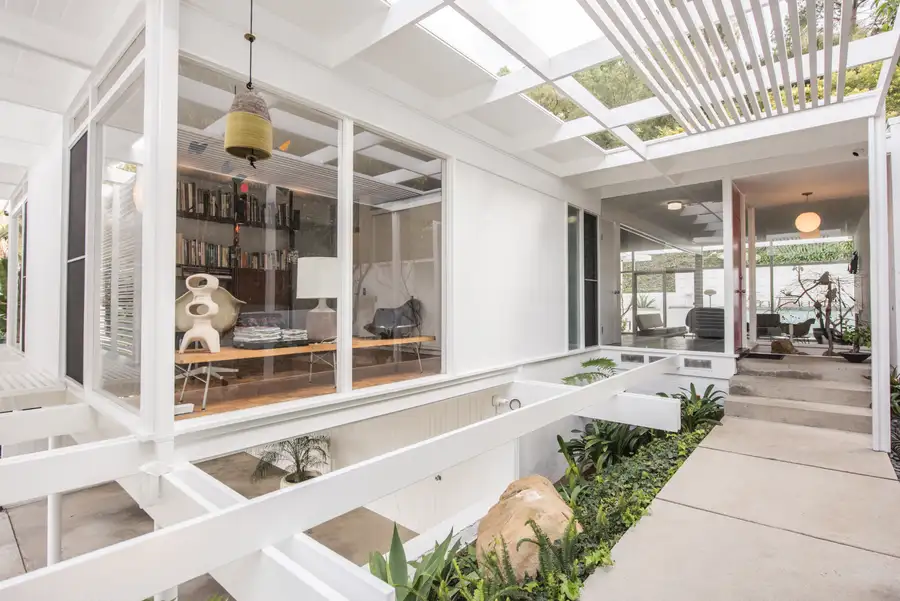 Mid Century Hideaway Photo 1