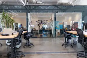Maximum Office + Gallery Photo 3