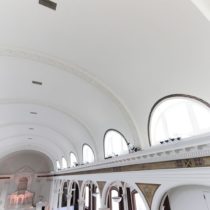 arched-ceiling-natural-light-ballroom-15