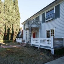 classy-colonial-two-story-76