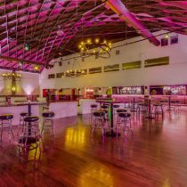 contemporary-restaurant-and-entertainment-venue-11