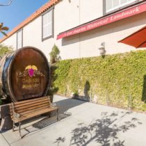 historic-winery-in-the-heart-of-la-084