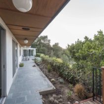 mid-century-natural-light-home-with-hillside-view-42